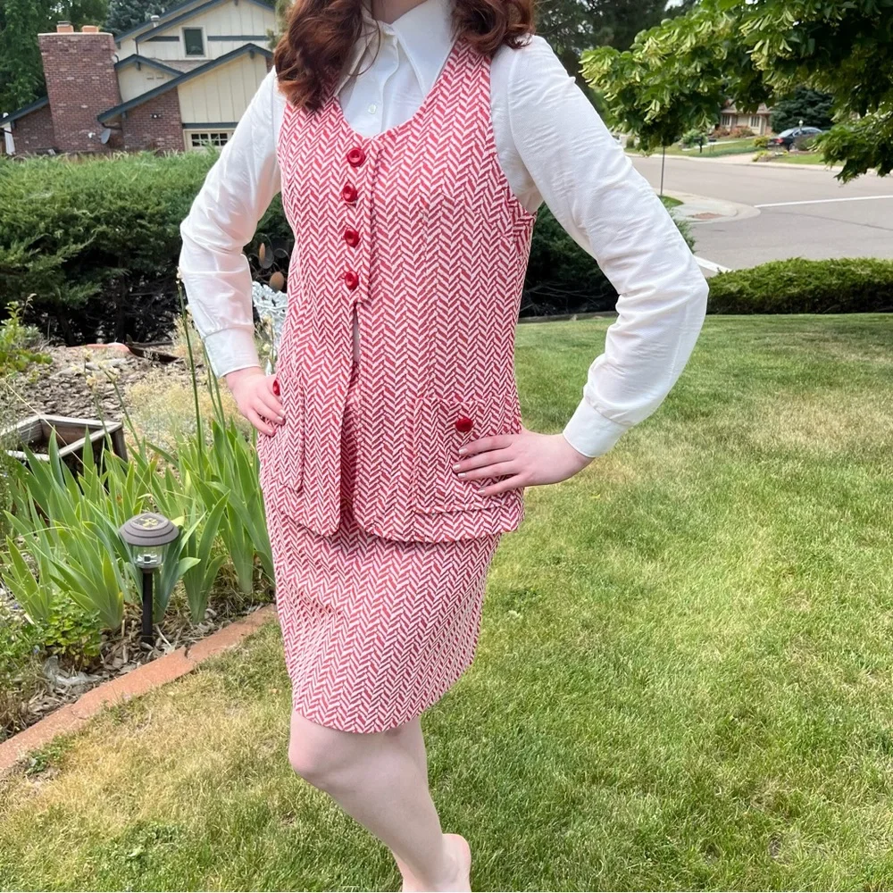 Vintage 1960 70 Mod Red white Herringbone Long Vest Skirt Suit Set Small